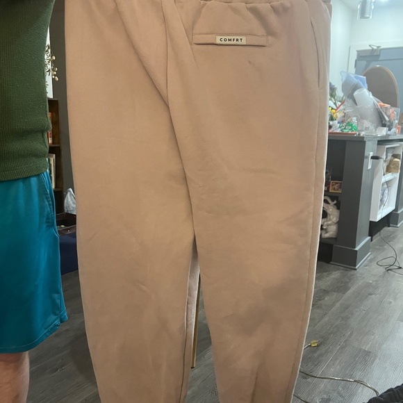 comfrt travel essentials hoodie and sweatpants in stone - Picture 2 of 6